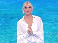 Isola dei Famosi 2023, Helena Prestes contro tutti, Fabio Ricci eliminato, torna l'Ultima spiaggia