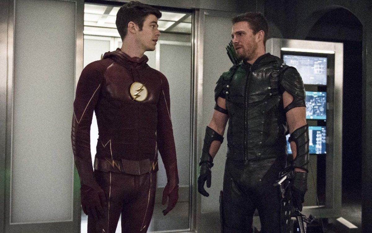 The Flash, Grant Gustin e Stephen Amell a cena insieme celebrano la fine della serie
