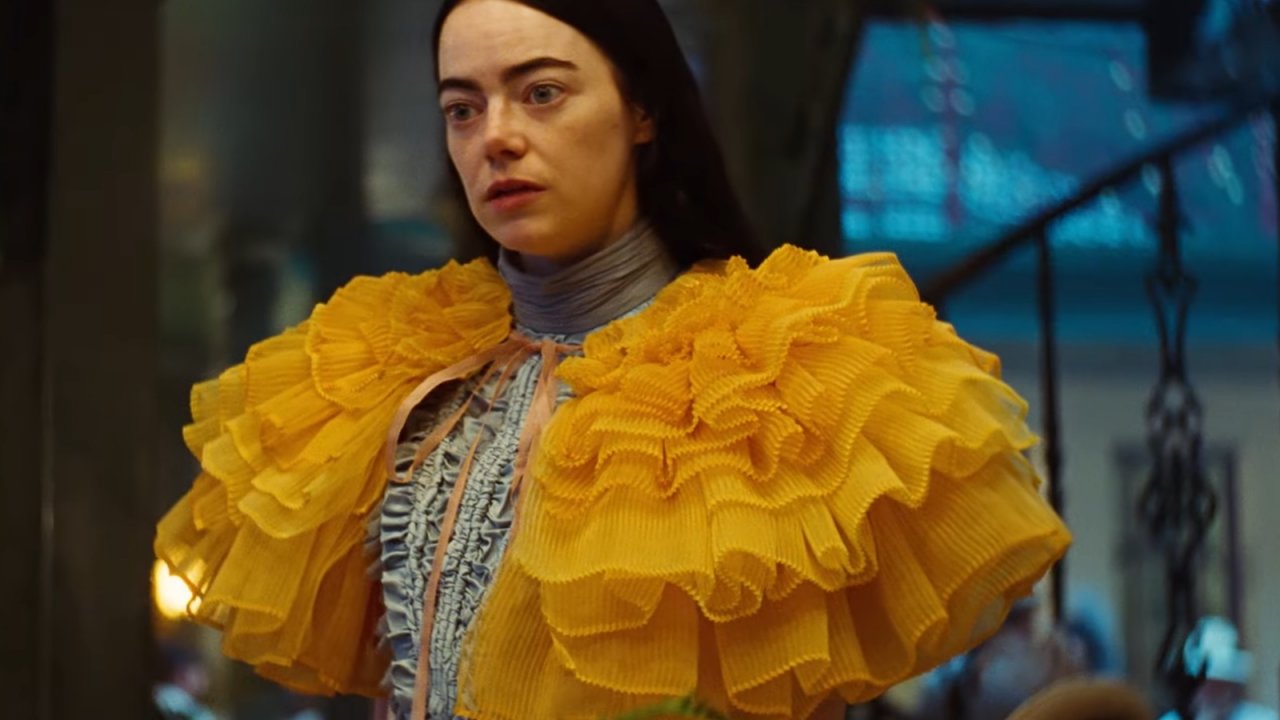 Povere creature!, Emma Stone è il risultato di un esperimento nel trailer del film di Yorgos Lanthimos