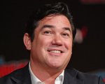 Superman, Dean Cain lascia la California per colpa delle 'terribili politiche progressiste'