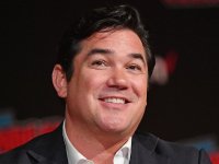 Superman, Dean Cain lascia la California per colpa delle 'terribili politiche progressiste'