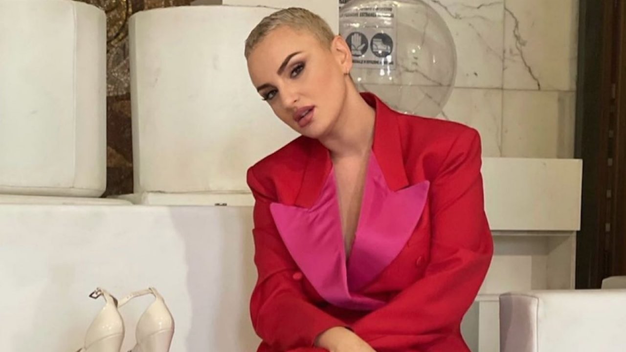 Amici: via Arisa, ecco Maria De Filippi con chi vuole sostituirla