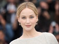 Fidanzata in affitto, Jennifer Lawrence sulle scene di nudo 'Ho fatto un respiro profondo e mi sono spogliata'