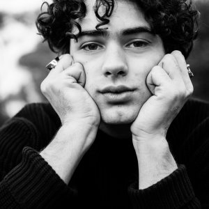 Locandina di Massimiliano Caiazzo