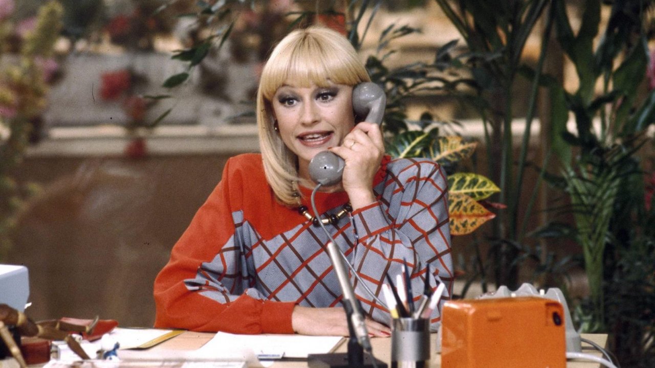 Raffa: il trailer e il poster del docufilm su Raffaella Carrà, a luglio al cinema