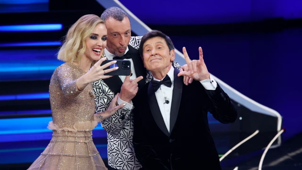 Sanremo 2023, Rai multata: Pubblicità occulta a favore di Instagram, Blanco 'istigazione alla violenza'