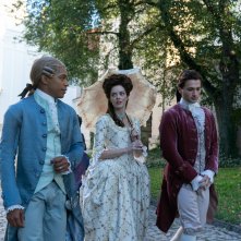 Chevalier: Samara Weaving, Kelvin Harrison Jr., Alex Fitzalan in una scena del film