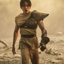 I Cavalieri dello Zodiaco: Mackenyu in una scena del film