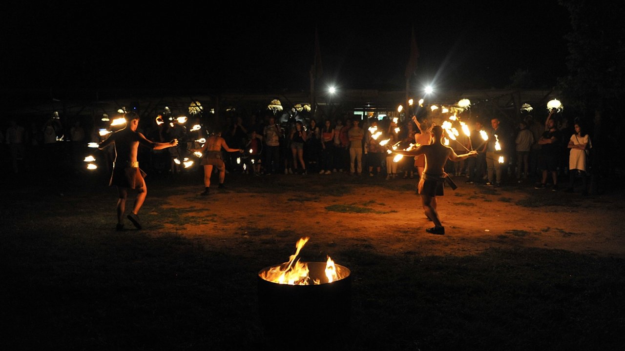 Roma World by Night: all'accensione del Bosco Magico ospiti vip e lo spettacolo del fuoco