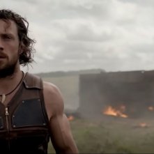 Kraven Il Cacciatore: Aaron Taylor-Johnson in una scena di distruzione