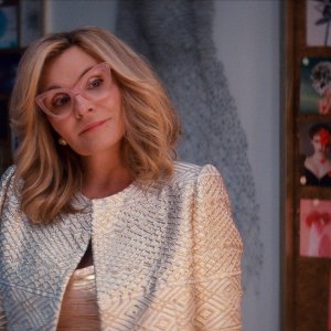 Glamorous: una scena con Kim Cattrall