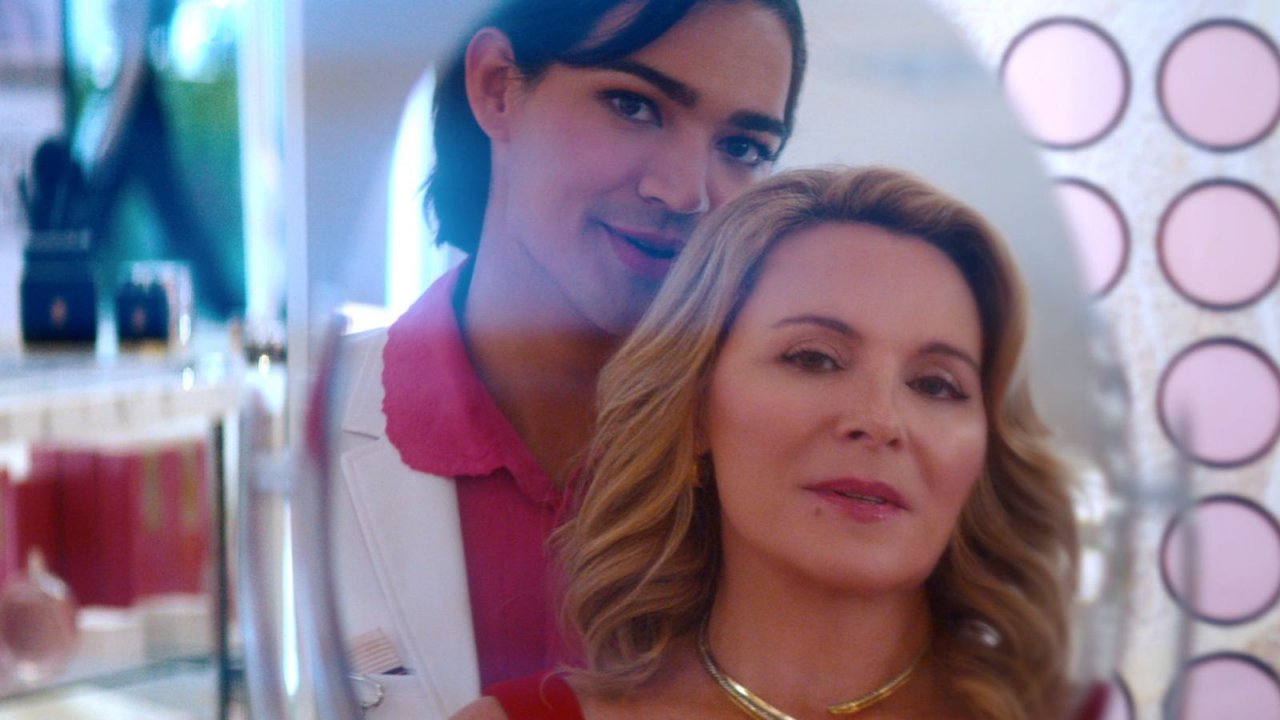 Glamorous, la recensione: quando Ugly Betty incontra Emily in Paris