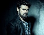 Mortal Kombat 2: il look del Johnny Cage di Karl Urban svelato in una foto del cast