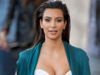 American Horror Story: il tweet di Kim Kardashian dal set scatena le prosteste degli sceneggiatori in sciopero