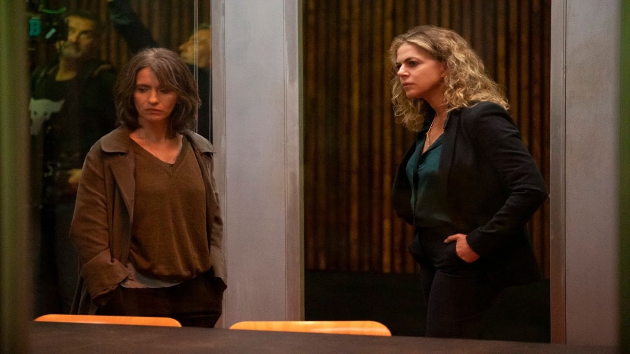 Sara: annunciata la nuova serie Netflix con Teresa Saponangelo e Claudia Gerini