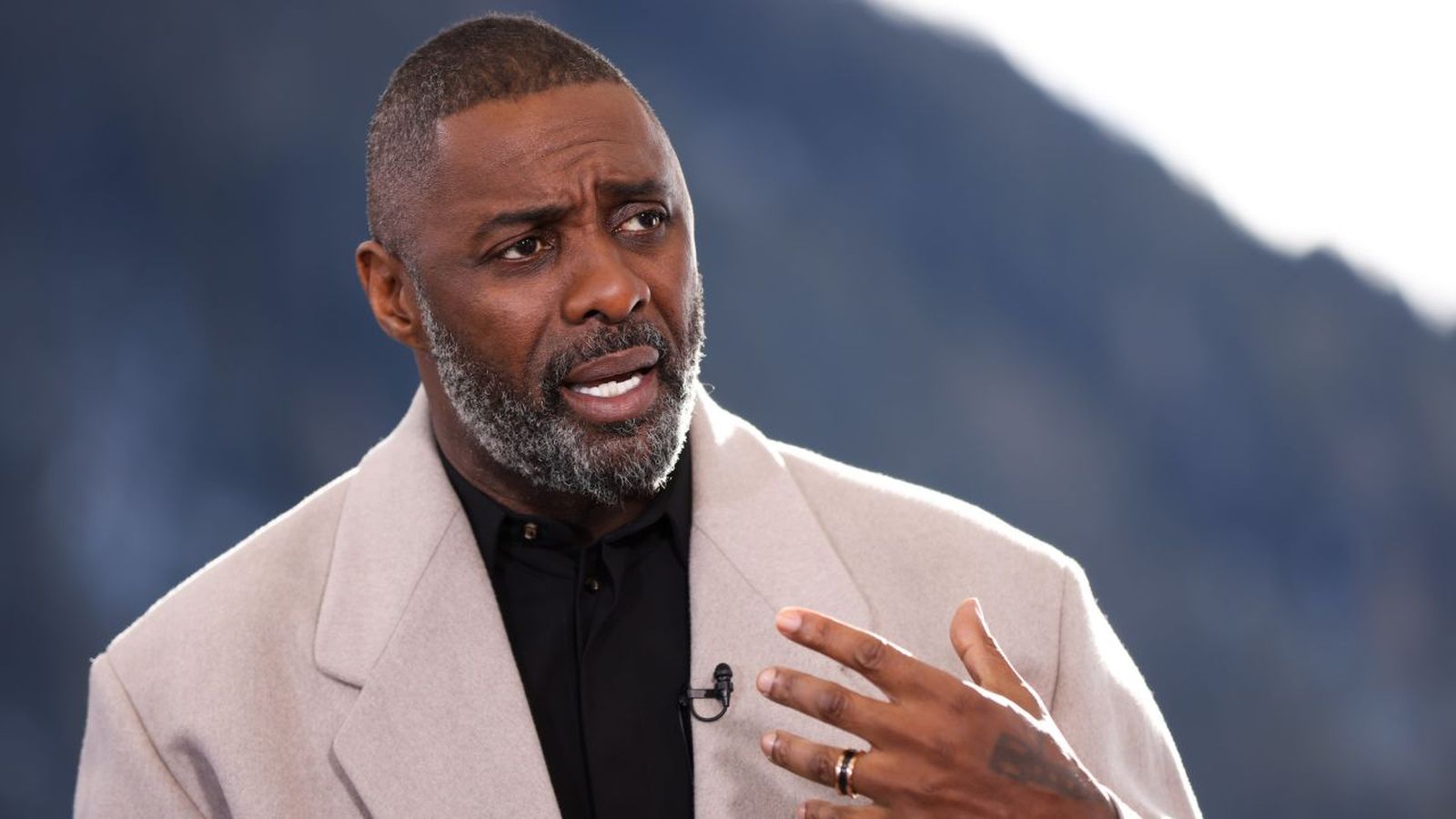 Idris Elba: 'Ho lasciato perdere James Bond quando è diventato un fatto di razza, ha reso il tutto disgustoso'