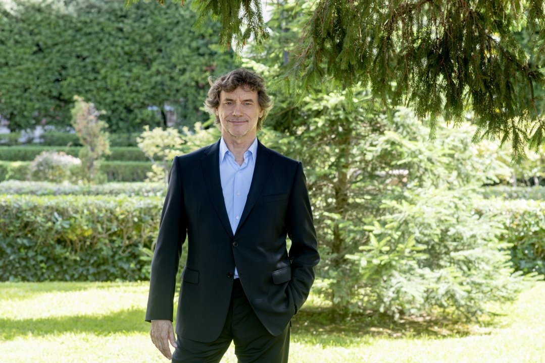 Alberto Angela senza contratto: perché in Rai scoppia il caso prima dello speciale su Versailles
