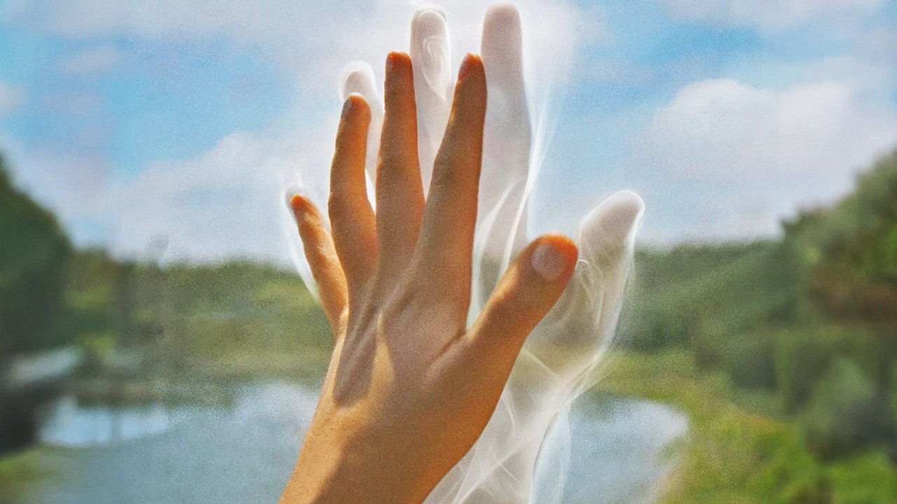 Falcon Lake, la recensione: un'estate come mai nessun'altra al mondo