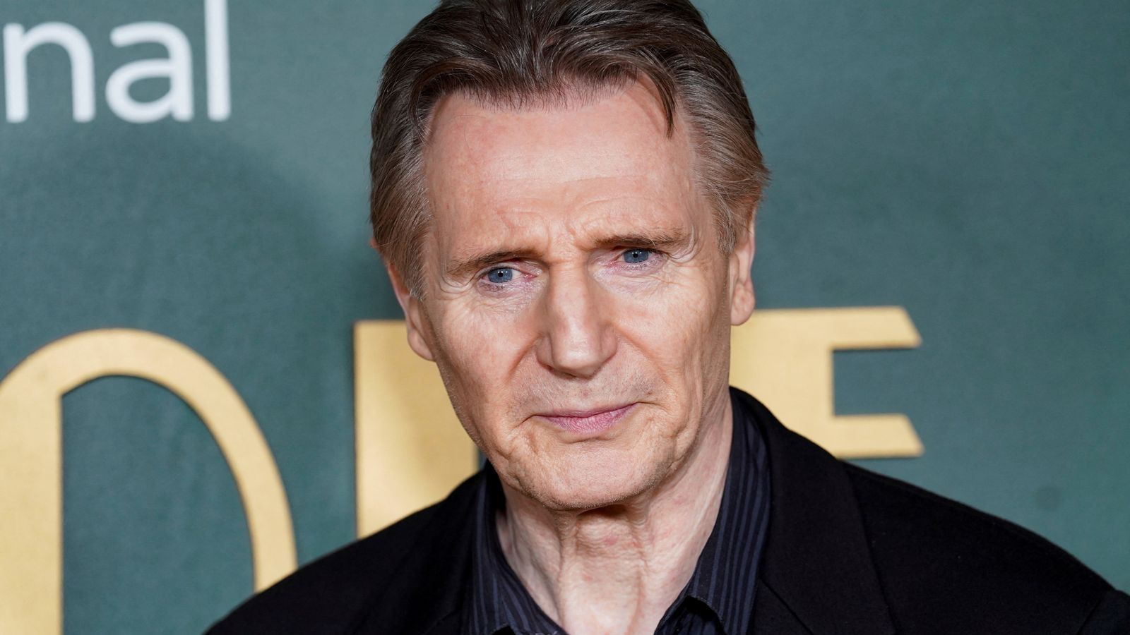 Retribution: se Liam Neeson smette di guidare la sua famiglia esploderà nel trailer del thriller