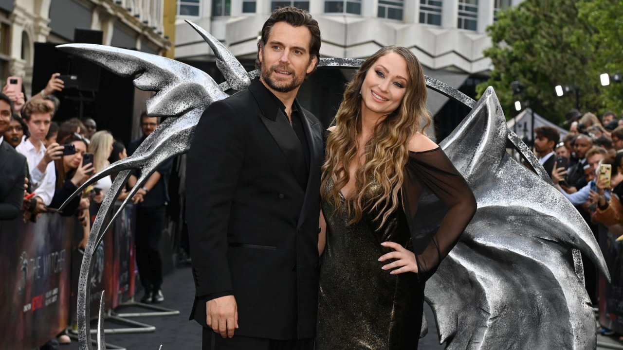 The Witcher 3: Henry Cavill e la fidanzata alla premiere di Londra (FOTO)