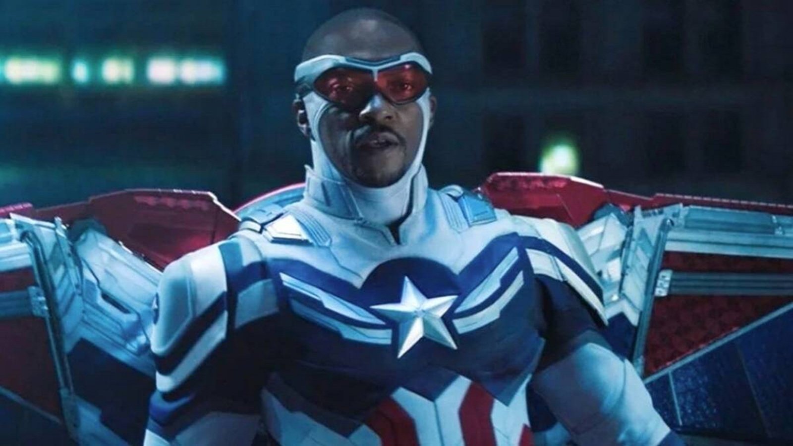 Captain America 4, Anthony Mackie: 'Perché il titolo è cambiato? Non ne ho idea'