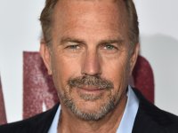 Kevin Costner: la sua ex moglie spendeva 188mila dollari al mese di chirurgo plastico