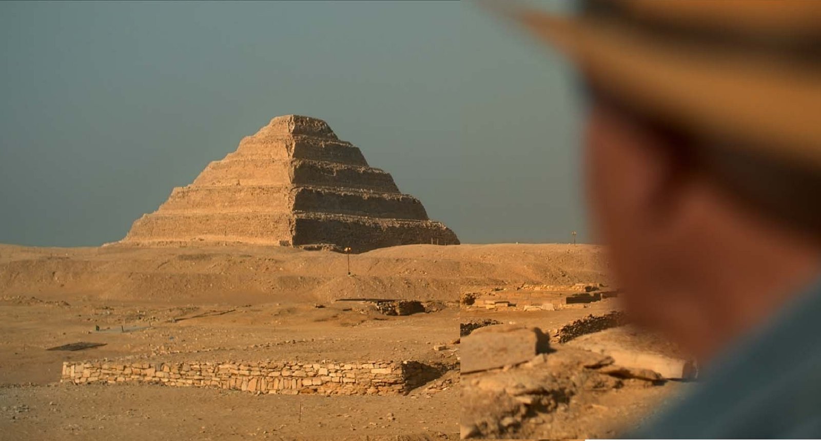 Unknown: la Piramide Perduta, su Netflix in streaming da oggi