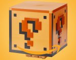 Super Mario: su Amazon la lampada a forma di scatola col punto interrogativo è in offerta
