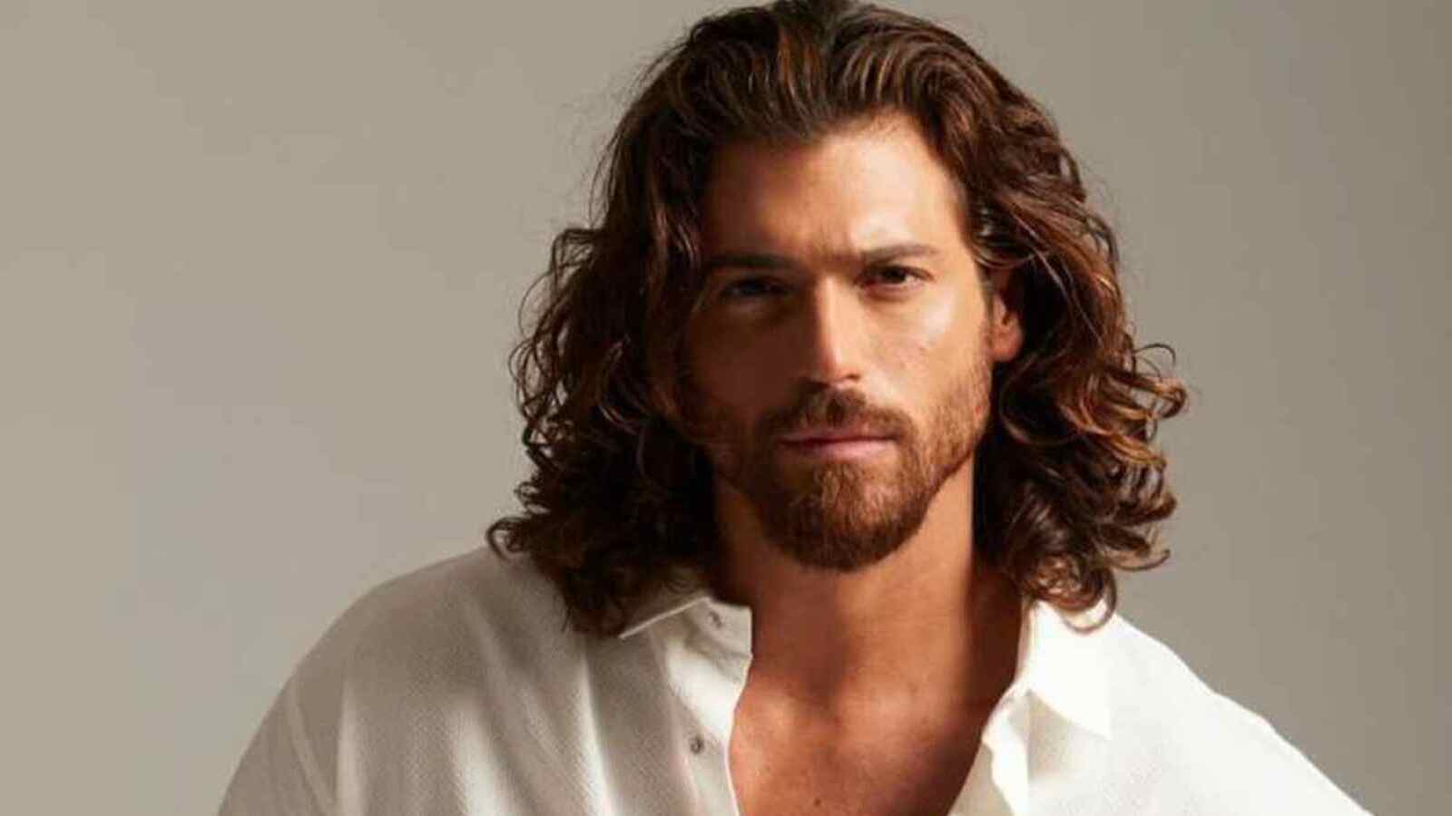 Can Yaman si allena per Sandokan: i video che impressionano i fan