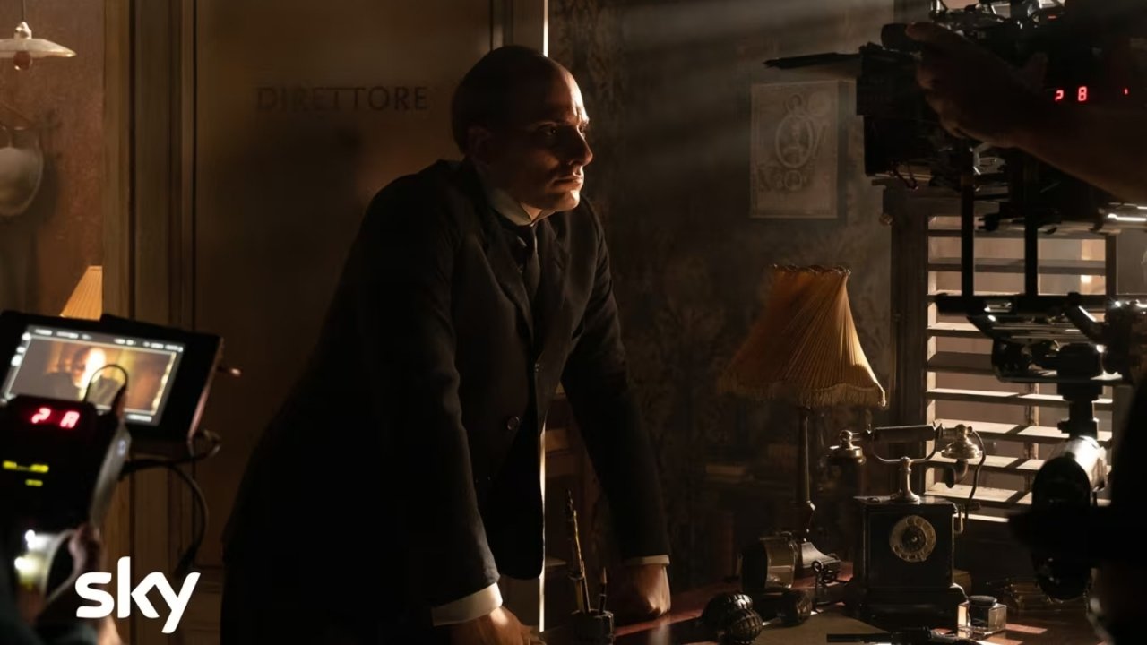 M. Il figlio del secolo: il cast completo della serie Sky con Luca Marinelli