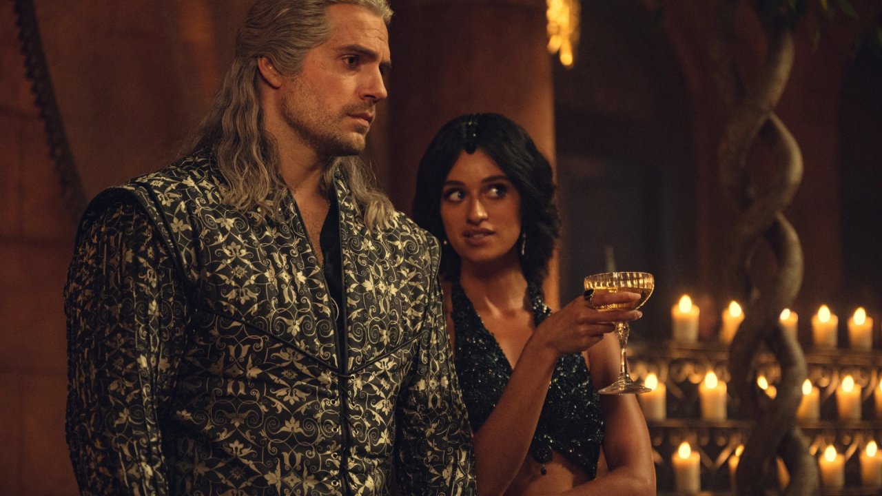 The Witcher, Anya Chalotra: 'Henry Cavill ne sa più di tutti sulla saga'