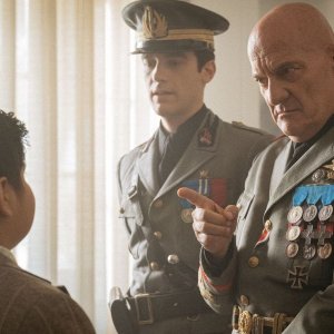 L'ultima volta che siamo stati bambini: Vincenzo Sebastiani, Federico Cesari e Claudio Bisio in una una scena del film