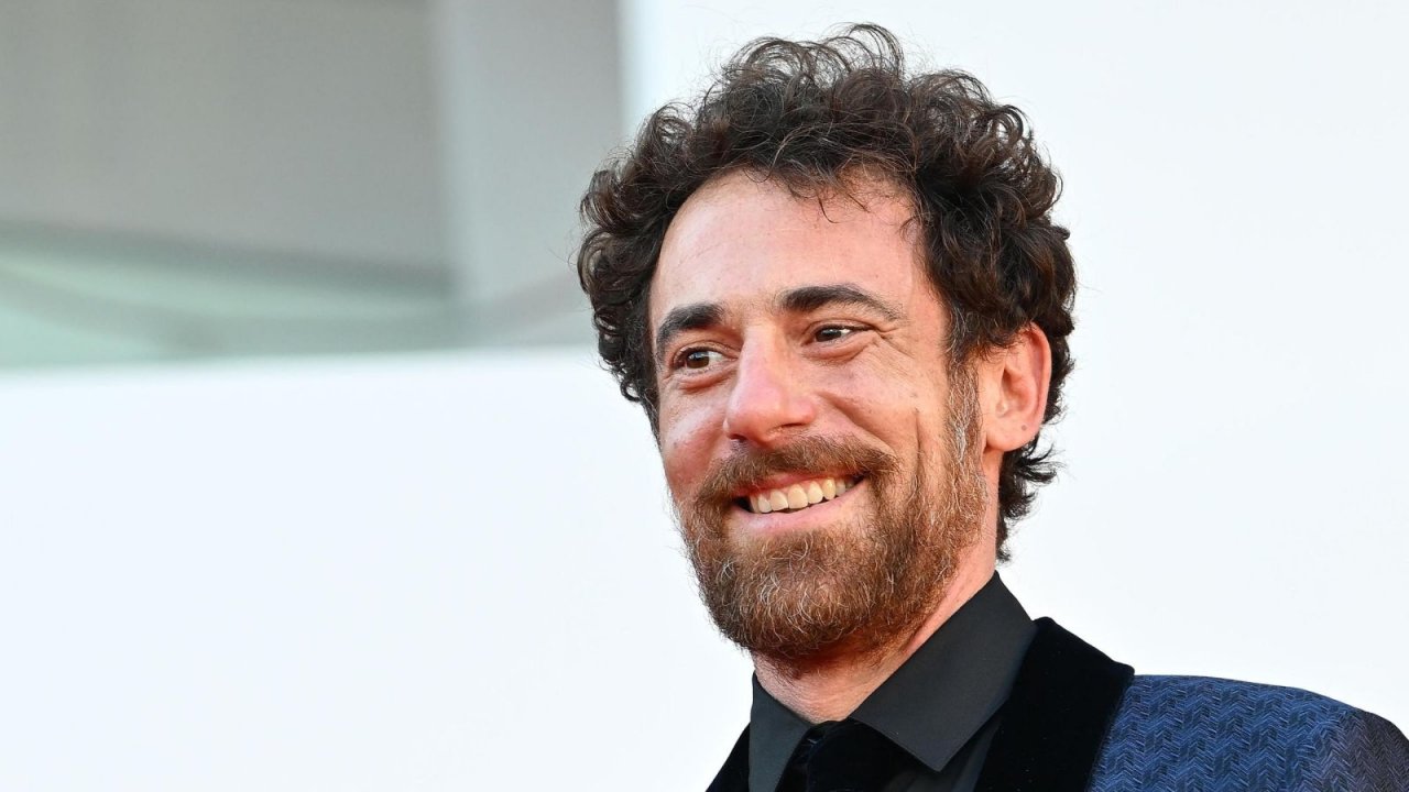 Toni Servillo ed Elio Germano in Iddu, film ispirato a Matteo Messina Denaro