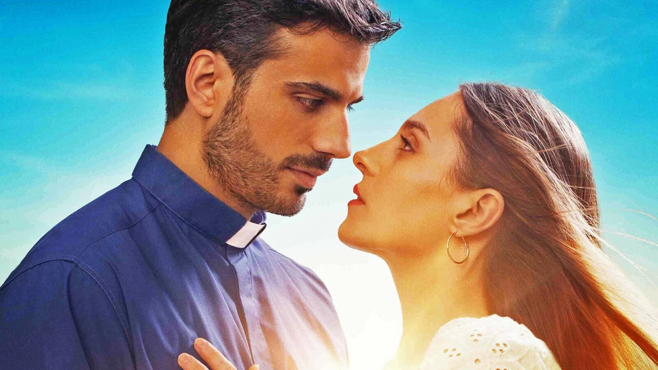 L'estate più calda, la recensione: una rom-com per celebrare la stagione più bella