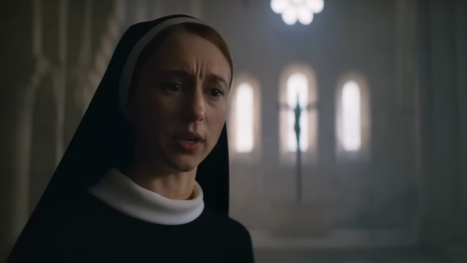 The Nun 2: il trailer del sequel horror mostra Irene di nuovo alle prese con Valak