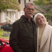 The Out-Laws - Suoceri fuorilegge: Pierce Brosnan, Ellen Barkin durante una scena