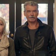 The Out-Laws - Suoceri fuorilegge: Pierce Brosnan, Ellen Barkin in una sequenza