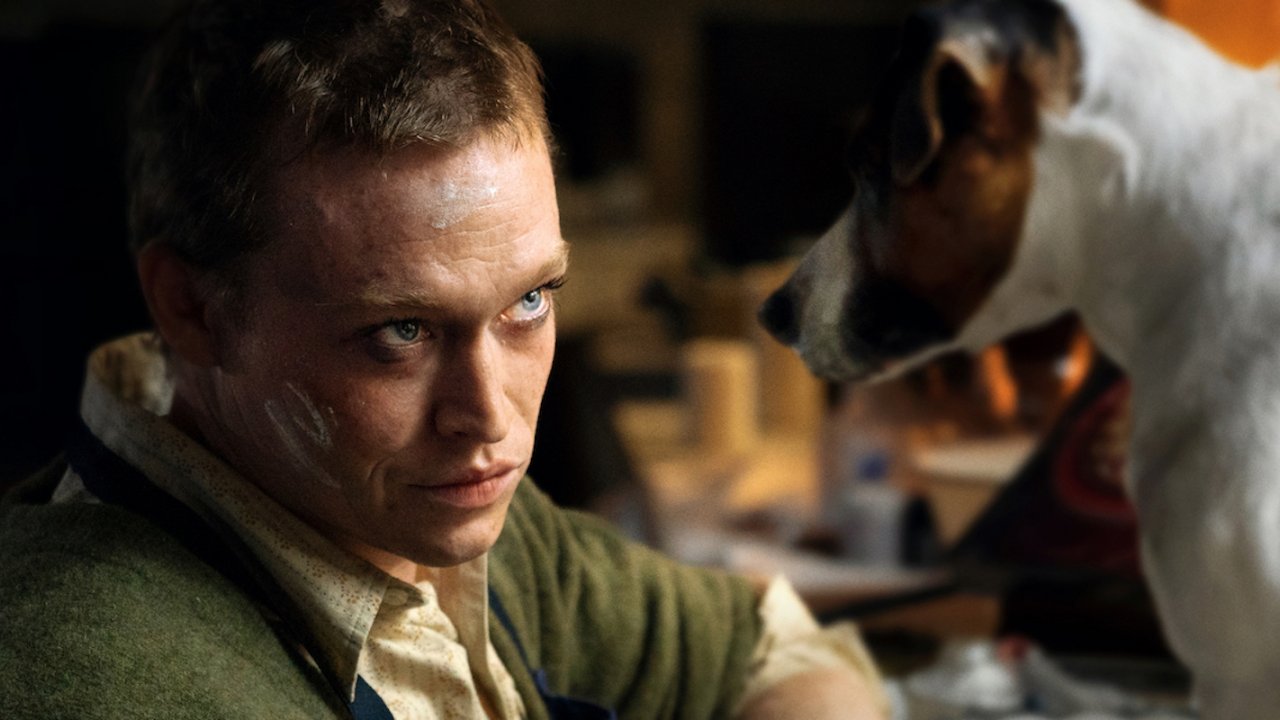 Dogman: Caleb Landry Jones protagonista del trailer del nuovo film di Luc Besson