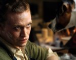 Dogman: Caleb Landry Jones protagonista del trailer del nuovo film di Luc Besson