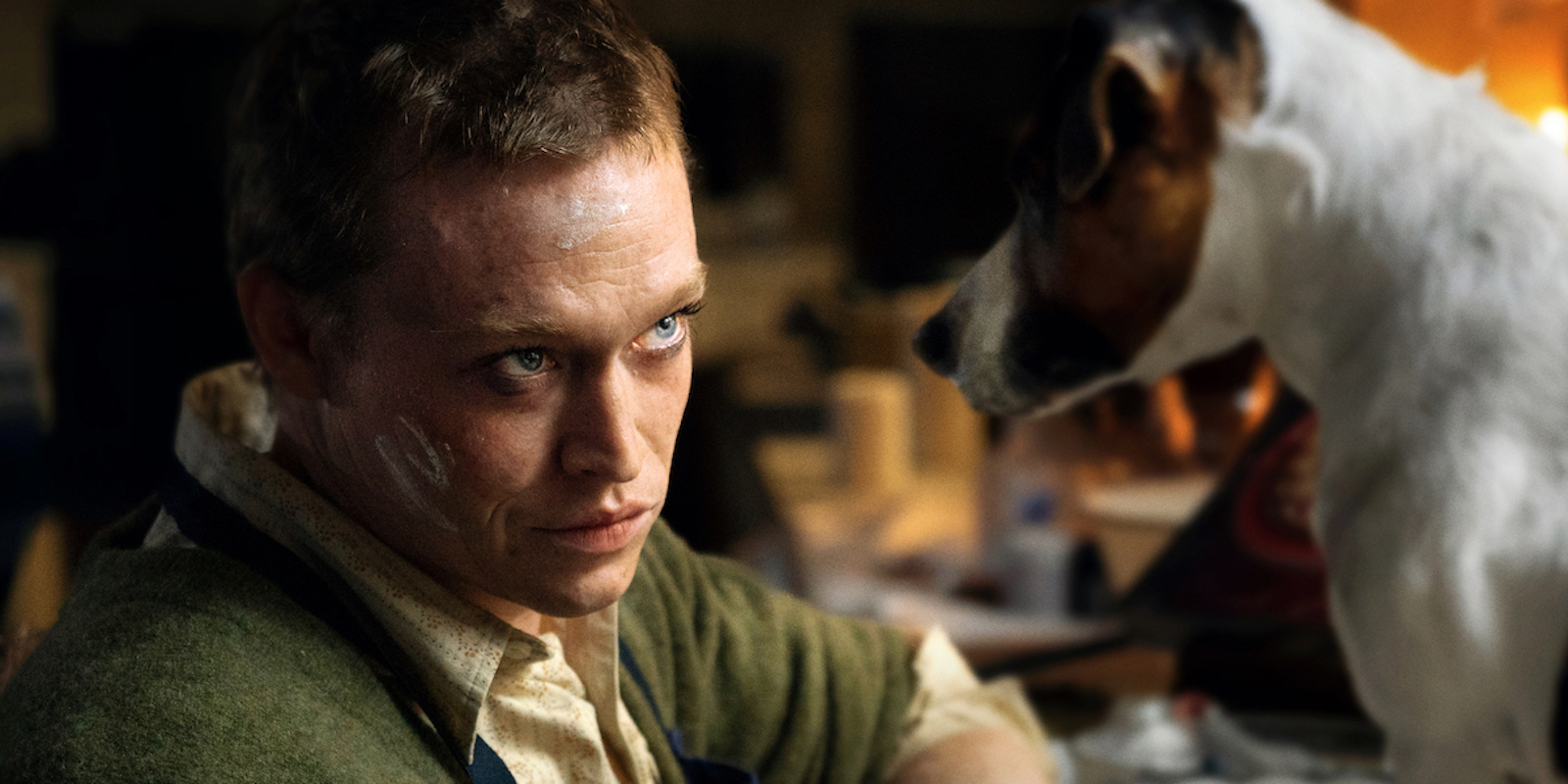 Dogman: Caleb Landry Jones protagonista del trailer del nuovo film di Luc Besson
