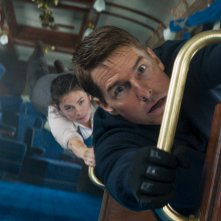 Mission: Impossible – Dead Reckoning Parte Uno, Tom Cruise e Hayley Atwell in una scena d'azione