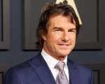 Tom Cruise smentisce uno strano rumor: 'Non è vero che sul set c'è la regola di non guardarmi negli occhi'