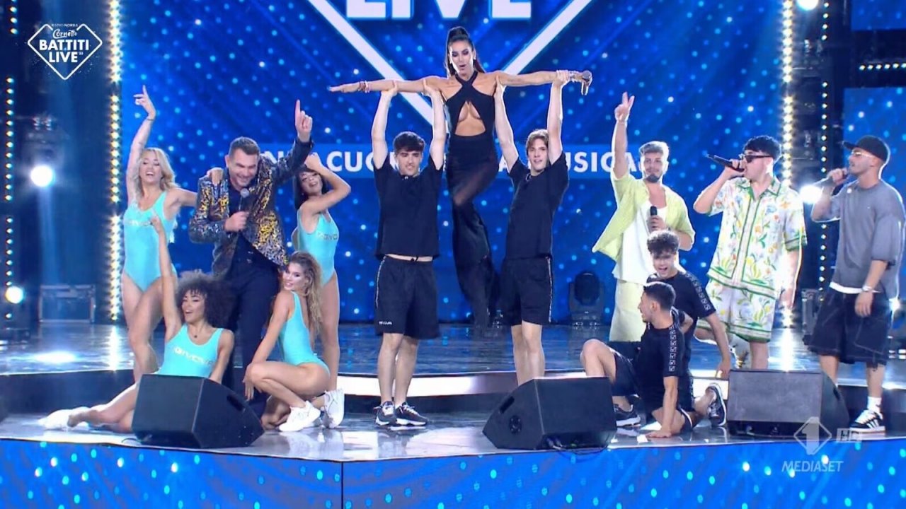 Battiti Live 2023: cantanti e scaletta della seconda puntata, stasera su Italia1