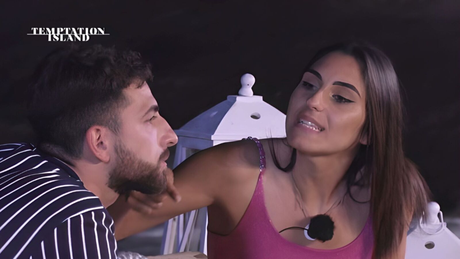 Temptation Island 2023: Gabriela bacia  Fouad e poi lascia Giuseppe durante il falò di confronto