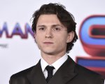 Tom Holland era ossessionato dall'alcol prima di disintossicarsi: 'Mi facevo davvero paura'