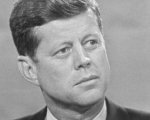 Sky TG24: John Fitzgerald Kennedy ricreato con l'IA  tratterebbe la pace con Putin