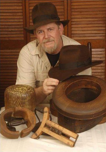 Il cappello di Indiana Jones: storia di un oggetto culto del cinema 