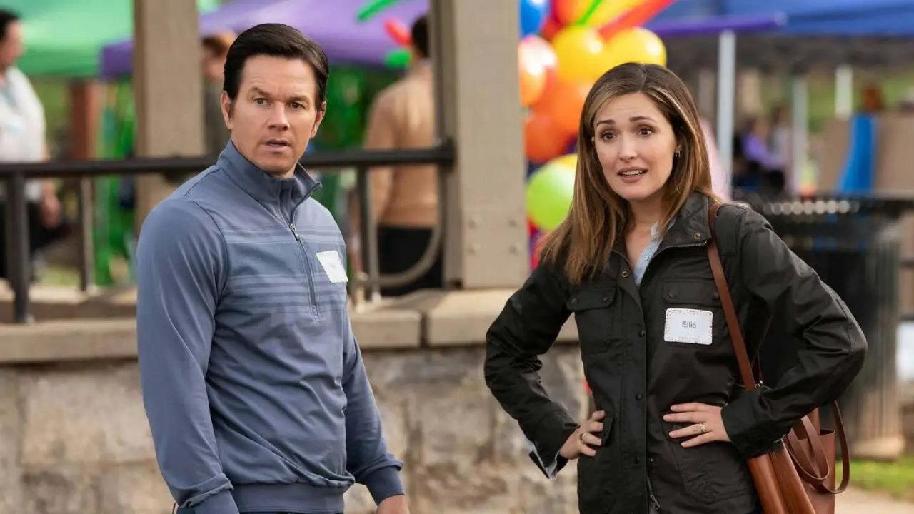 Instant Family stasera su Canale 5: trama, curiosità, cast e storia vera della commedia con Mark Wahlberg