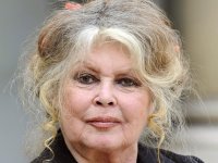 Brigitte Bardot ha avuto un malore, ma il marito rassicura: 'A 88 anni si fatica a sopportare il caldo'