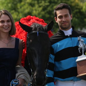 Bold Pilot - Leggenda di un campione: una scena del film